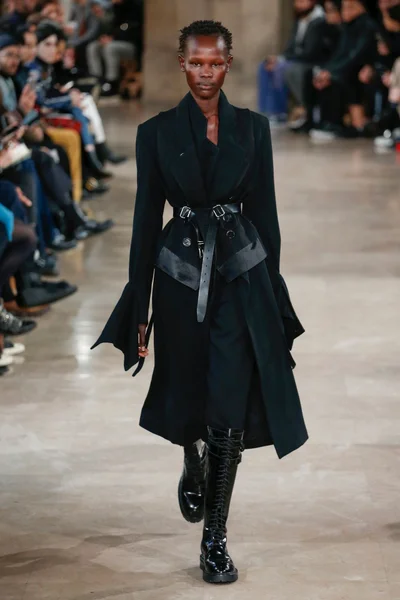 Look 9